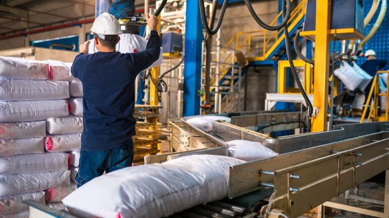 ضرورت استفاده از فناوریهای نو برای تولید کود اوره