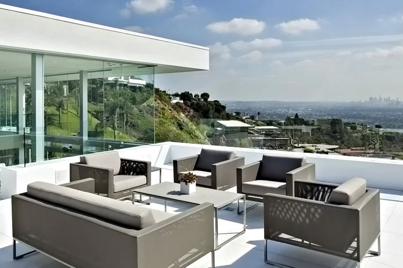 ایده چیدمان و طراحی بالکن به سبک مدرن