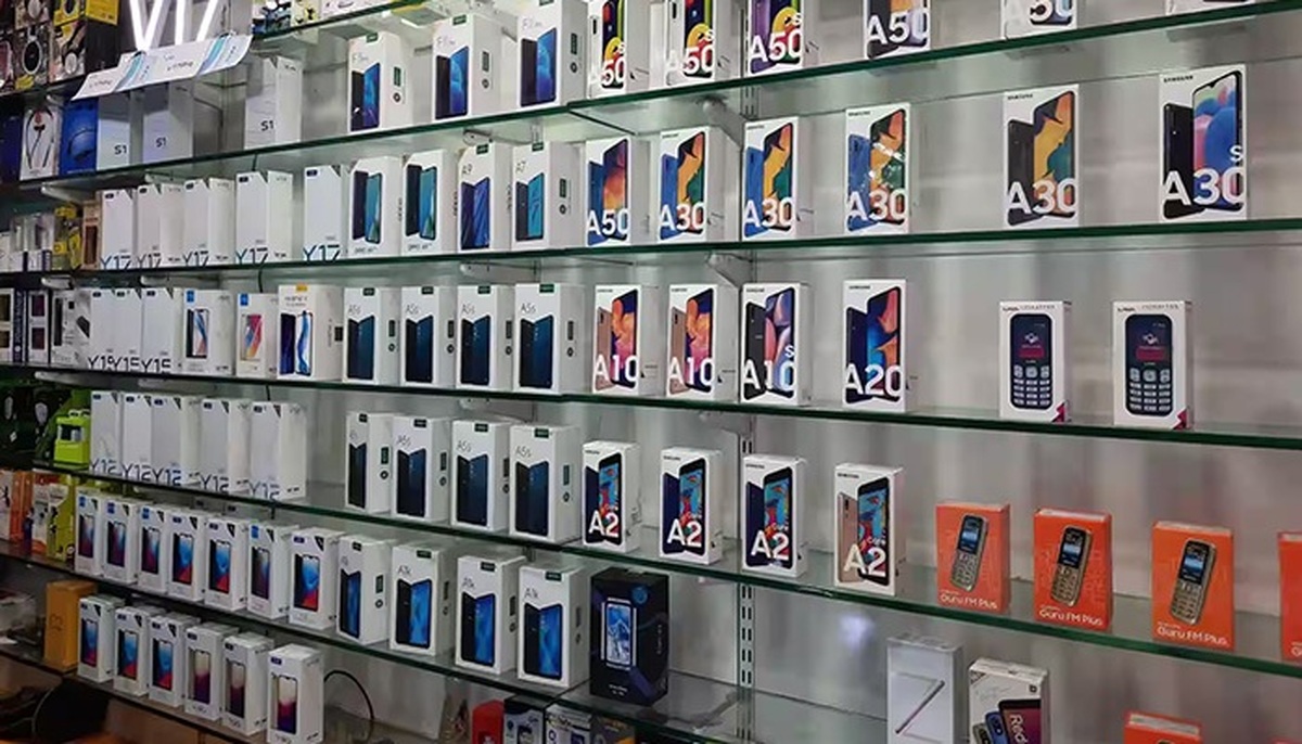 قیمت گوشی‌های هوشمند سر به فلک کشید! خریدن سخت‌تر شد