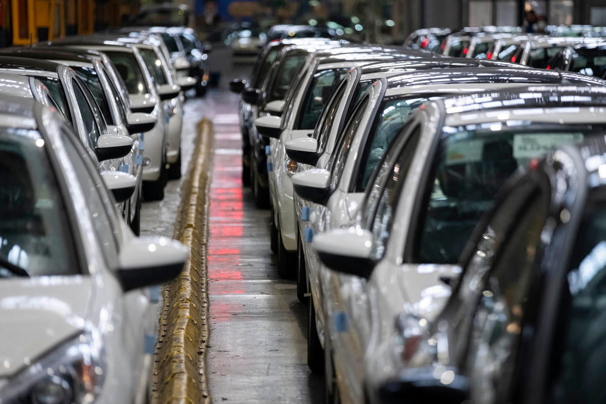 پیش‌فروش ایران‌خودرو؛ فرصت یک روزه برای متقاضیان