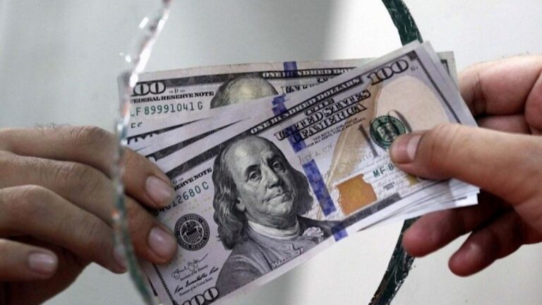 آغاز برنامه عملیاتی بانک مرکزی در حوزه ارز از امروز / قیمت دلار کاهش می‌یابد؟