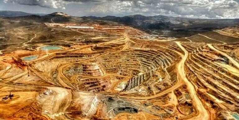 اعطای نشان برند سبز به صدر معادن ایرانیان