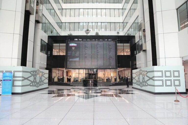 جهش بورس در روز اول هفته/رشد ۲۴ هزار واحدی شاخص کل بورس